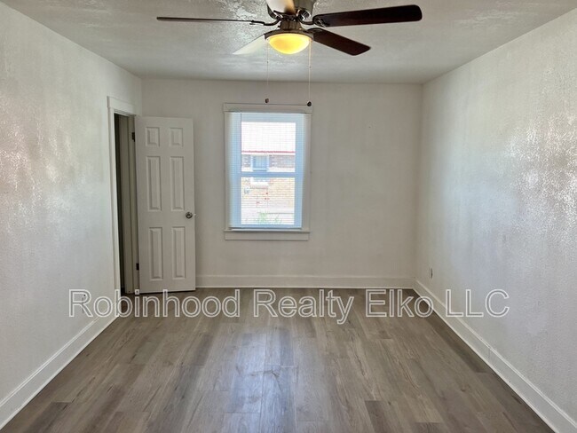 Building Photo - 641 Cedar St