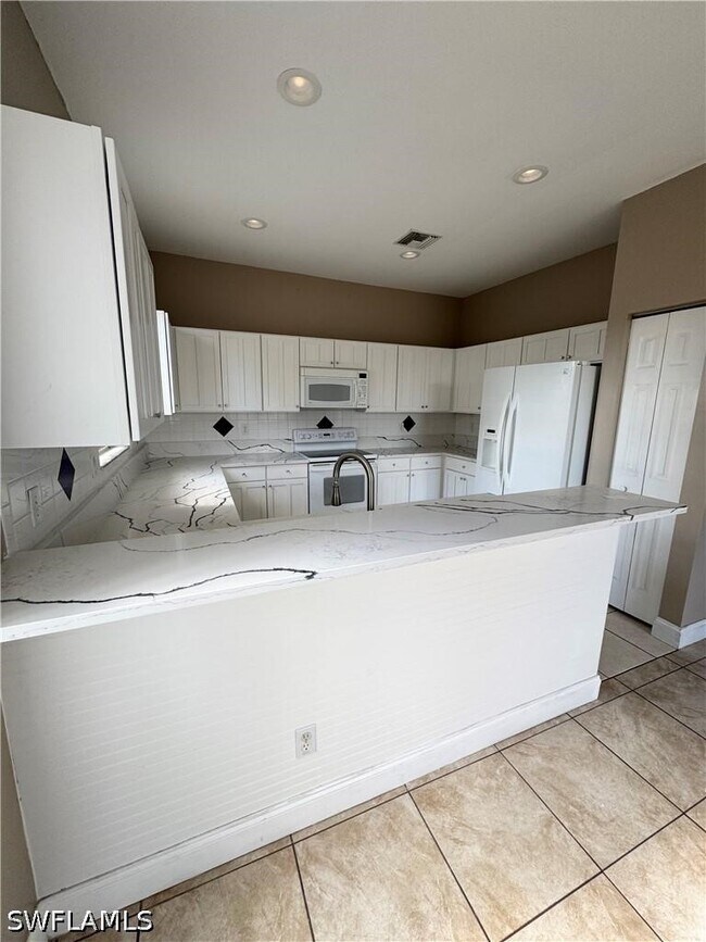 Building Photo - 286 Justene Cir