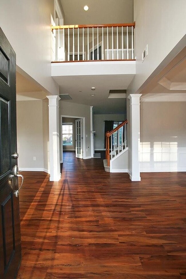 Building Photo - Beautiful 4BR/2.5BA home in the highly sought-after Winterset Woods community!