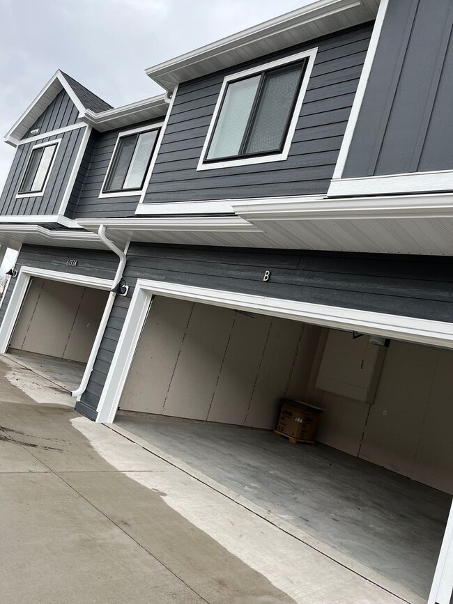 Building Photo - The Wilds Townhomes