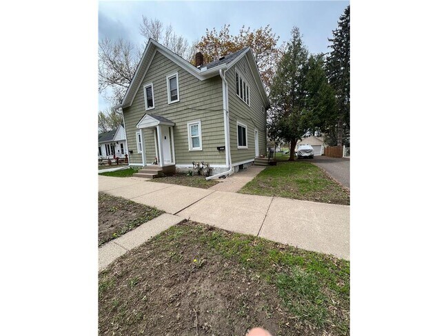 Building Photo - 1035 Winslow Ave