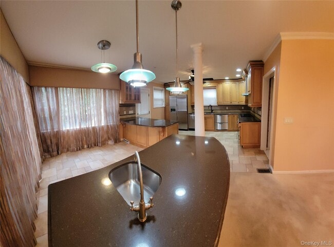 Building Photo - 186-20 Troon Rd