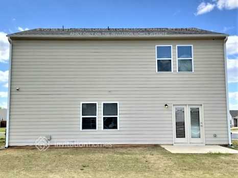 Building Photo - 117 Verona Dr NW