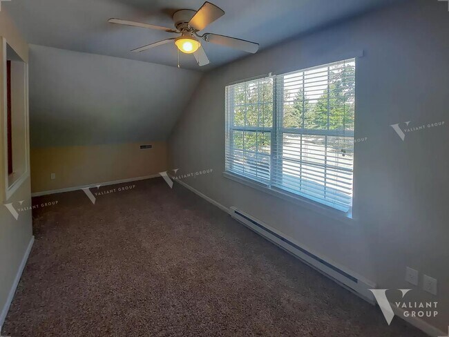 Building Photo - Spacious  5-Bedroom, 3-Bath Home in Midtown Springfield