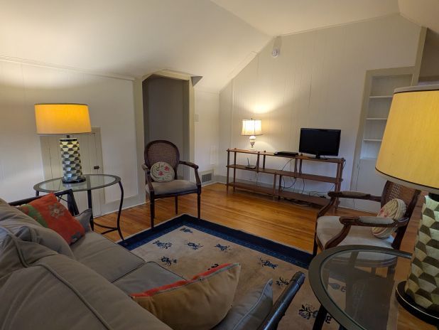 Warm and relaxing living room - 220 Melrose Cir