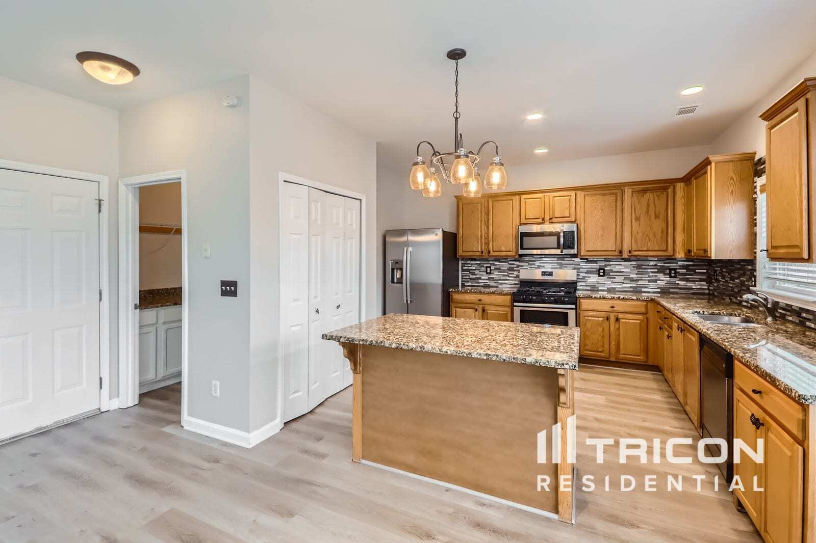 Building Photo - 7259 Madison Cir