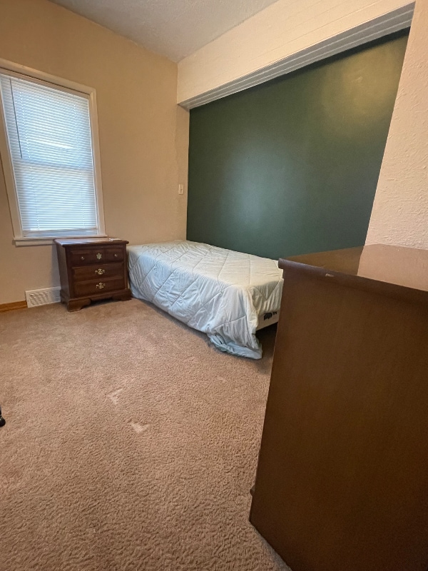 Building Photo - 529 2nd St SE