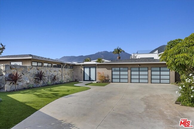 Building Photo - 18131 Kingsport Dr