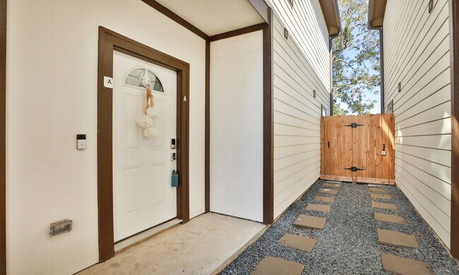 Primary Photo - 3535 Mt Pleasant St