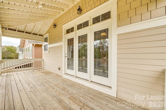 Building Photo - 799 Herrons Ferry Road