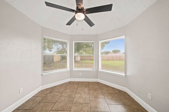 Building Photo - 22039 Rivermead Dr