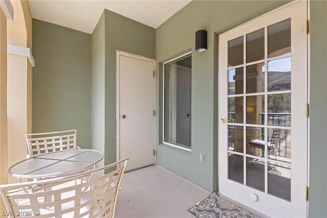 Building Photo - 30 Strada Di Villaggio