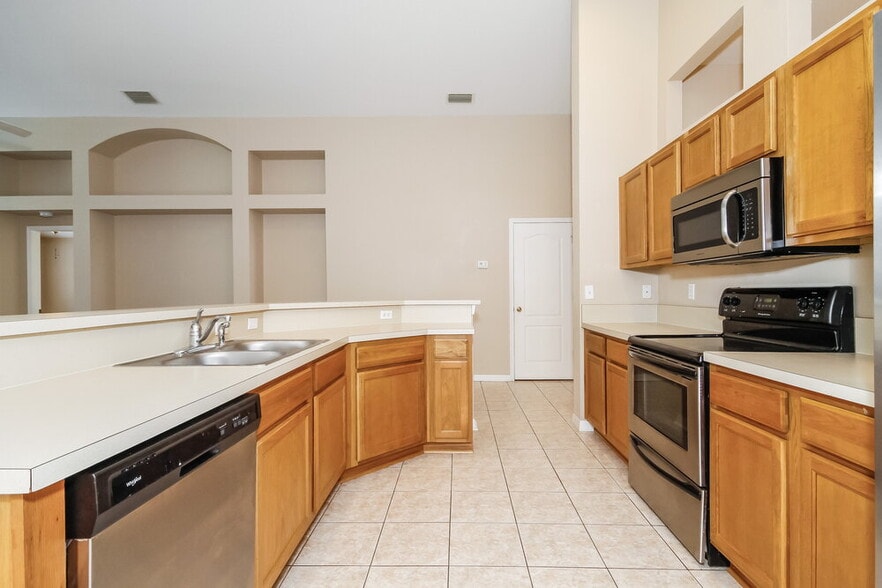 Building Photo - 22650 Hawk Hill Loop