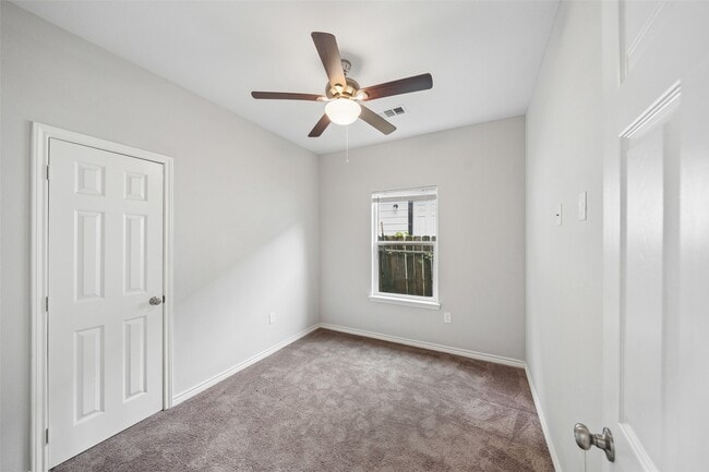 Building Photo - 396 Westchase St
