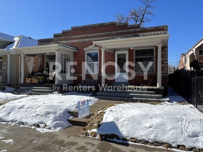 Building Photo - Charming 1 Bed / 1 Bath Duplex with basement Near Washington Park – Available Now!