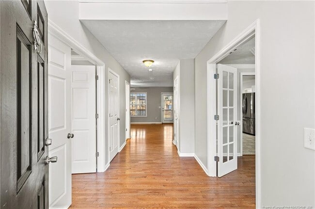 Building Photo - 132 Cedar Ln