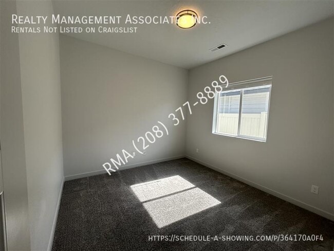 Building Photo - 6593 S Donaway Ave