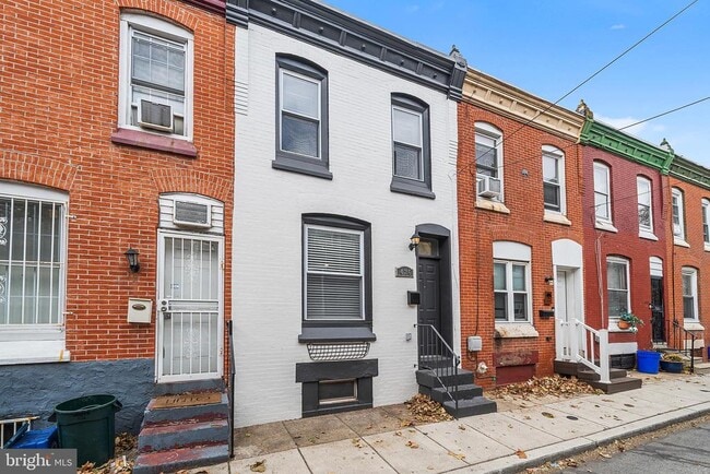 Building Photo - 426 N Holly St