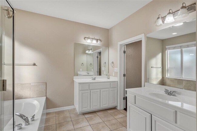 Building Photo - 4204 Fairmeadow Dr