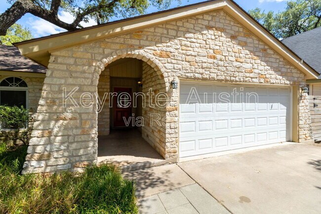 Building Photo - 5839 Secrest Dr