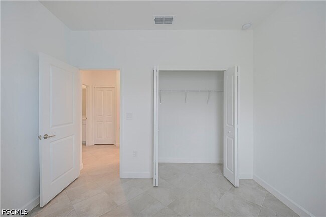 Building Photo - 20601 Hazelnut Ct