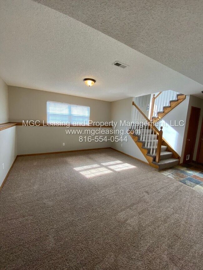 Building Photo - Charming Family Home in Greenwood’s Cheyen...