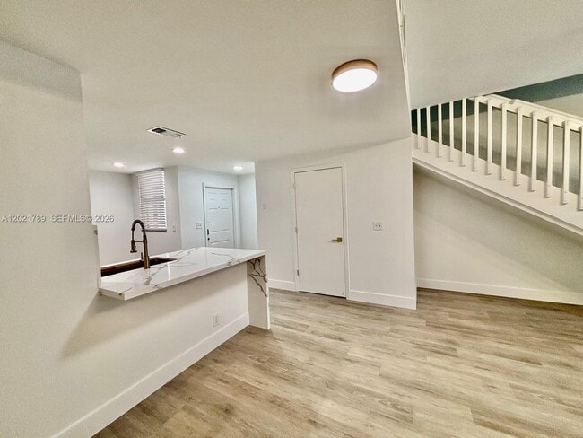 Building Photo - 1498 Barcelona Way