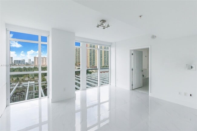 Building Photo - 400 Sunny Isles Blvd