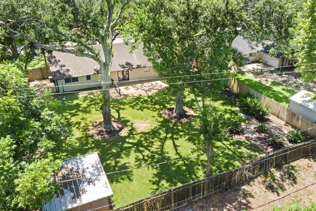 Building Photo - 112 E Wildwinn Dr