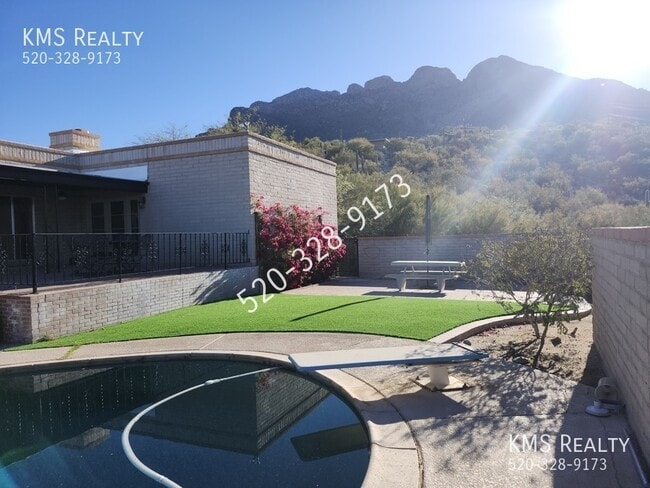 Building Photo - 500 E Eden Pl