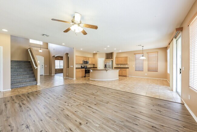 Building Photo - 10574 W Salter Dr