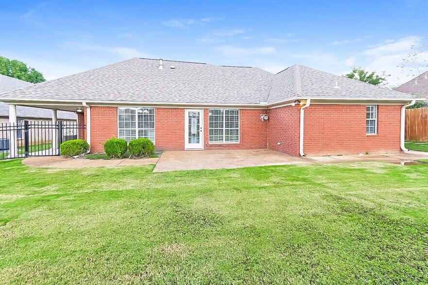 Building Photo - 1439 Clockshop Dr