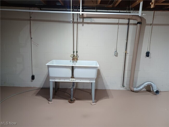 Building Photo - 55 Village Blvd