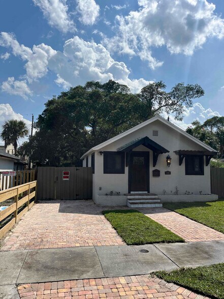 Primary Photo - 734 47th St