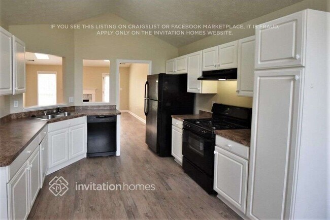 Building Photo - 2868 Loral Pines Dr NW