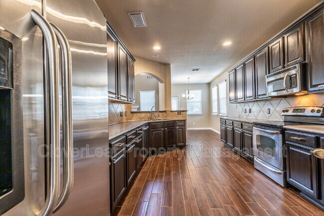 Building Photo - 213 Tumbleweed Run