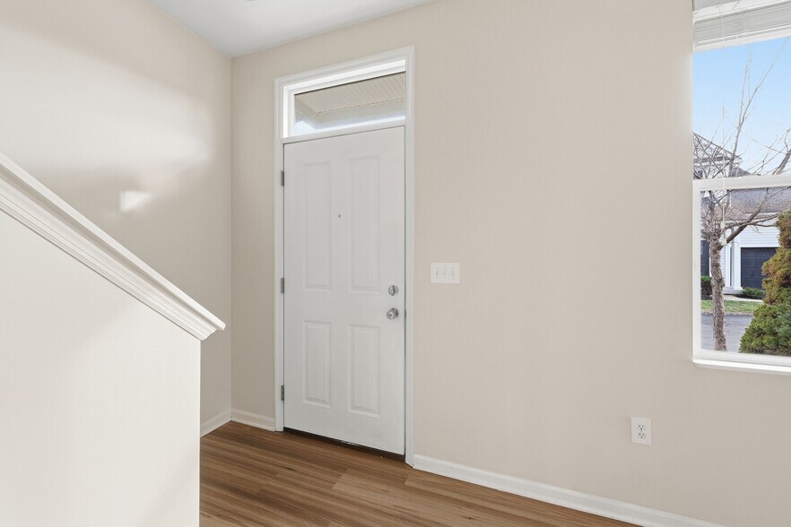 Building Photo - 1656 Nature Dr