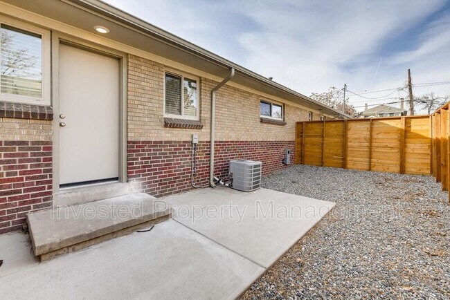 Building Photo - 4247 Shoshone St