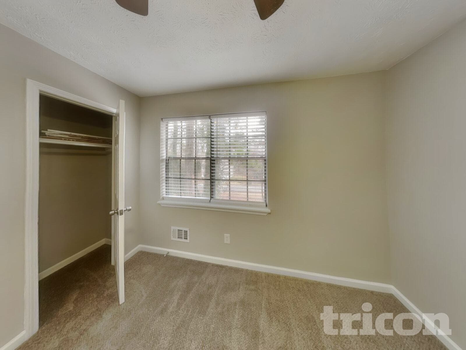 Building Photo - 212 Hemlock Dr