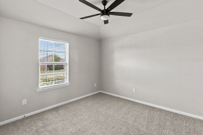Building Photo - 2218 Levant Ln