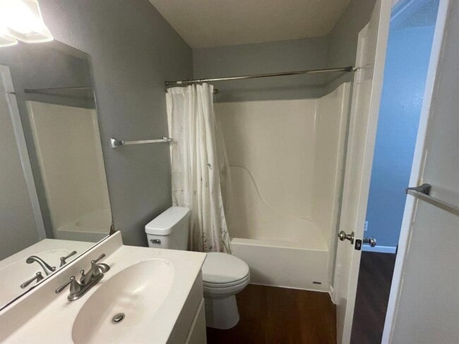 Building Photo - 309 E Grady Dr