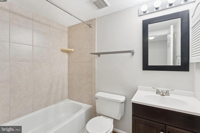 Building Photo - 12098 Winona Dr