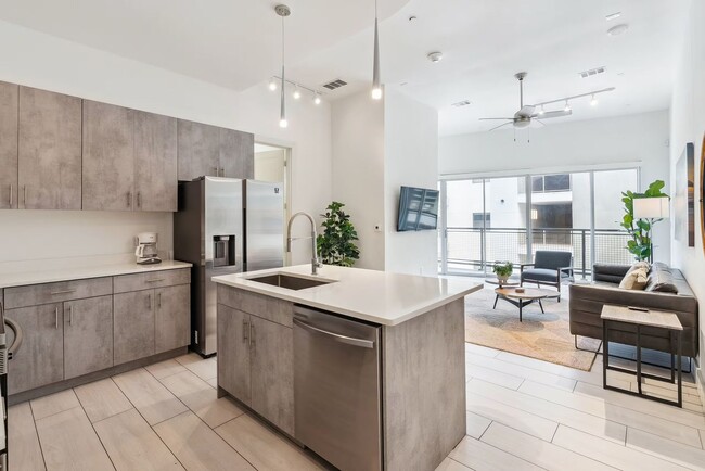 Building Photo - Modern 1 Bedroom + Flex Room | 2 Bathrooms | 975 Sq. Ft. | The Cedars, Dallas
