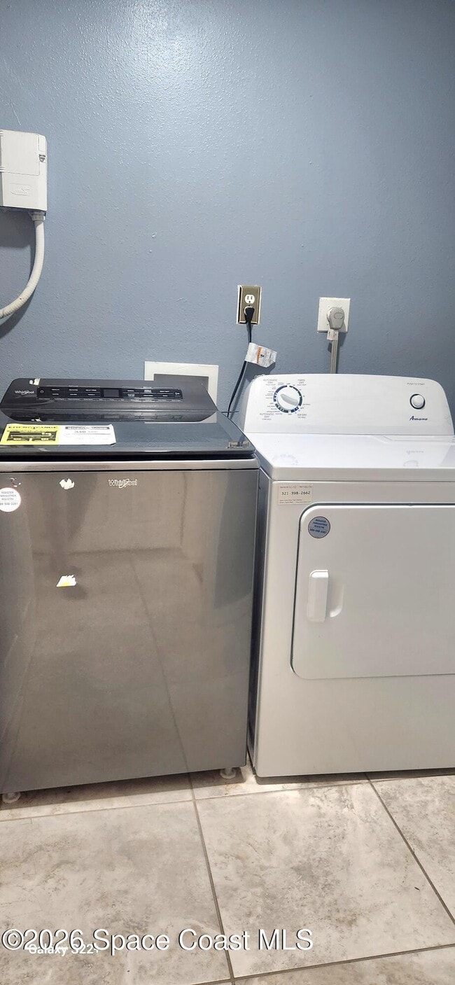 Building Photo - 1327 Cherry Hills Rd NE