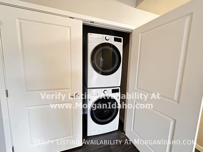 Building Photo - 1025 S Elder St