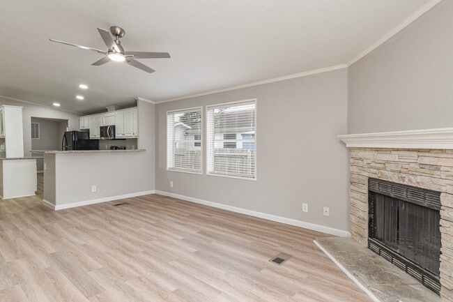Building Photo - 10210 Berrypatch Ln