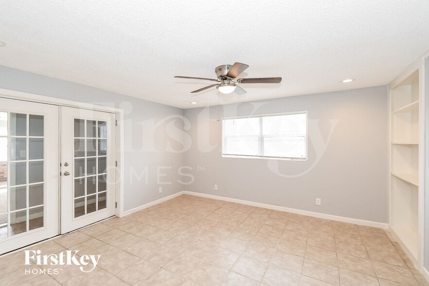 Building Photo - 451 Gano Ct