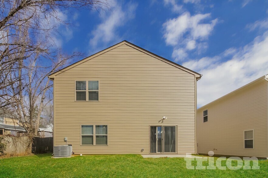 Building Photo - 106 Spring Knoll Dr