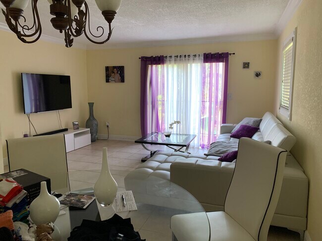 Primary Photo - 8650 SW 109th Ave