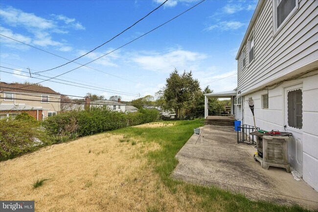 Building Photo - 805 Selma St